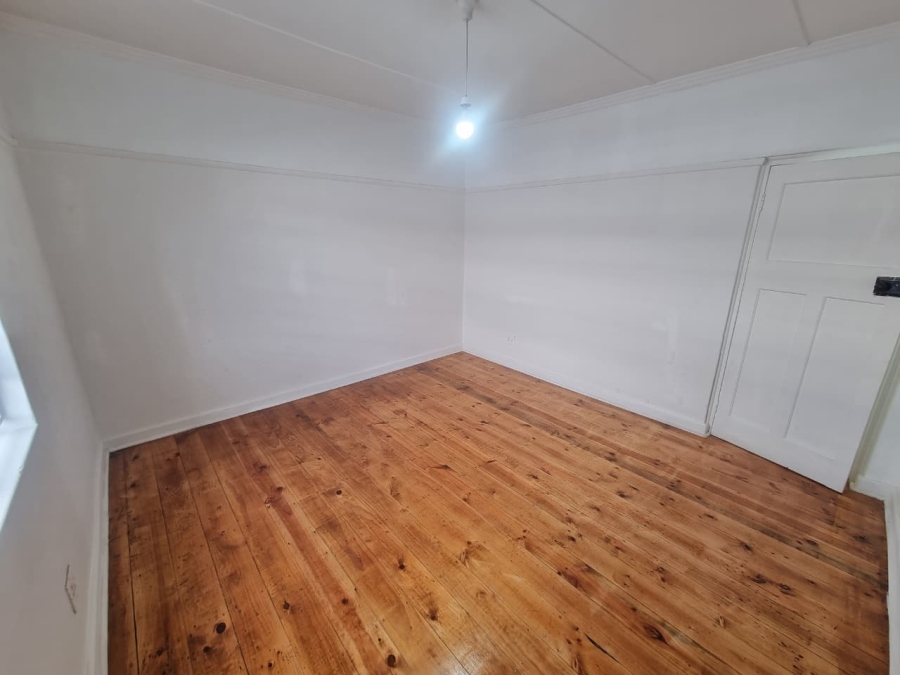 To Let 2 Bedroom Property for Rent in Lansdowne Western Cape